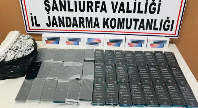 102 adet gümrük kaçağı telefon ele geçirildi