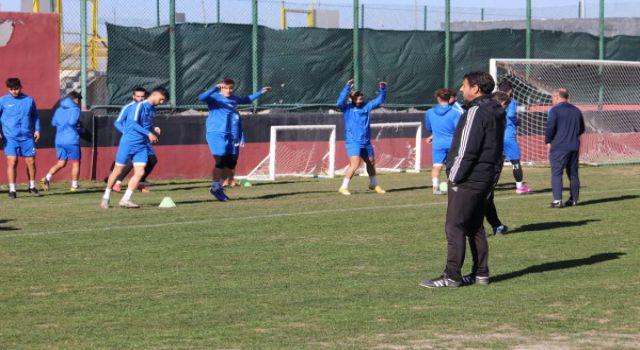 Karaköprü Belediyespor çıkış peşinde