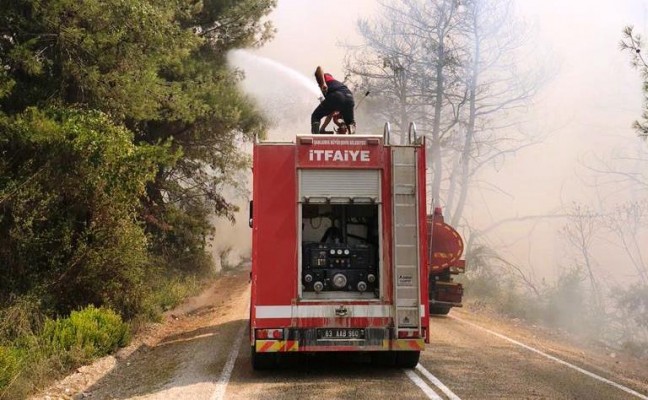 Şanlıurfa İtfaiyesi büyük yangına seferber oldu