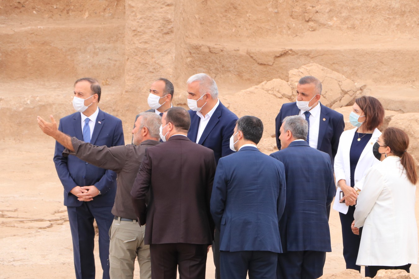 Urfa'da Göbeklitepe'den sonra Karahantepe heyecanı