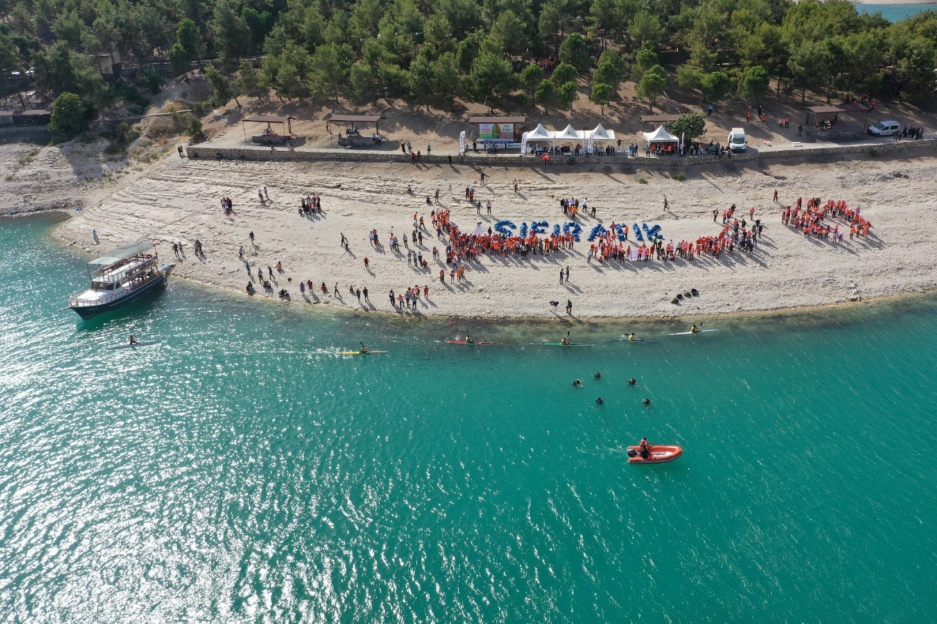 Fırat'ta Urfalı gençler iklim değişikliğine dikkat çekti