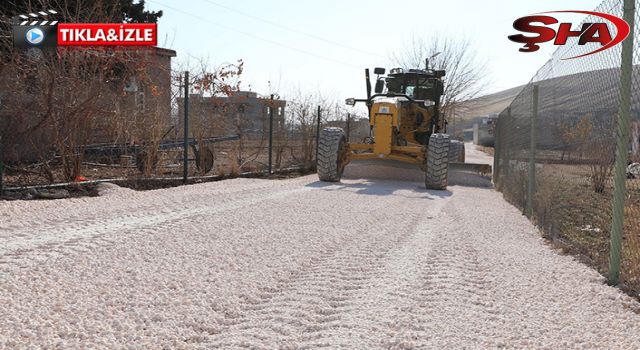 Haliliye Belediyesi, yolları çamurdan kurtarıyor