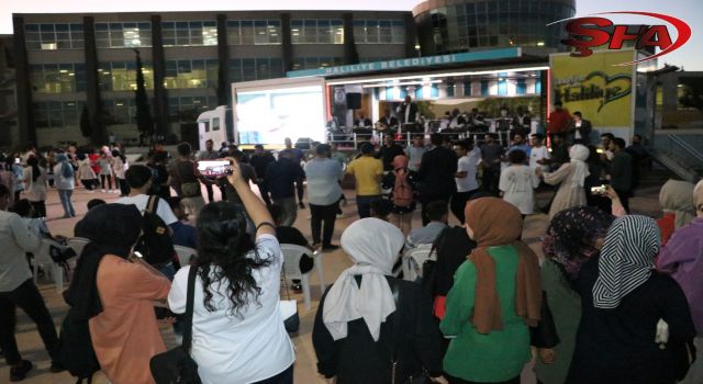 Öğrencilerden Haliliye Belediyesi standına yoğun ilgi