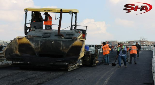 Abide Kavşağı ikinci köprüde asfalt çalışması başladı