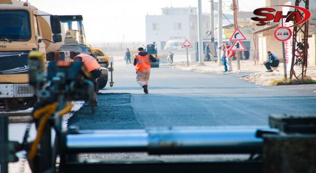 AKÇAKALE BELEDİYESİ ÇALIŞIYOR, TÜM YOLLAR ASFALTLANIYOR