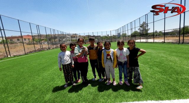 OTLUKALAN MAHALLESİNDE ÇOCUKLAR SEMT SAHASINA KAVUŞTU