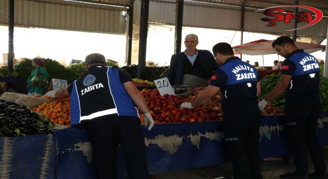 Haliliye zabıtası pazar yerlerini denetledi