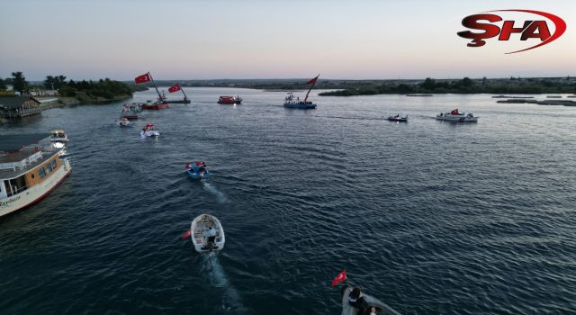 Fırat nehri üzerinde tekneler Türk bayraklı geçiş yaptı