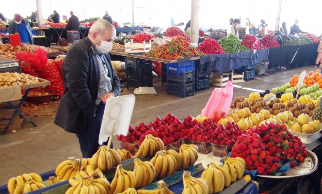 Şanlıurfa'da pazarlarda durgunluk yaşanıyor