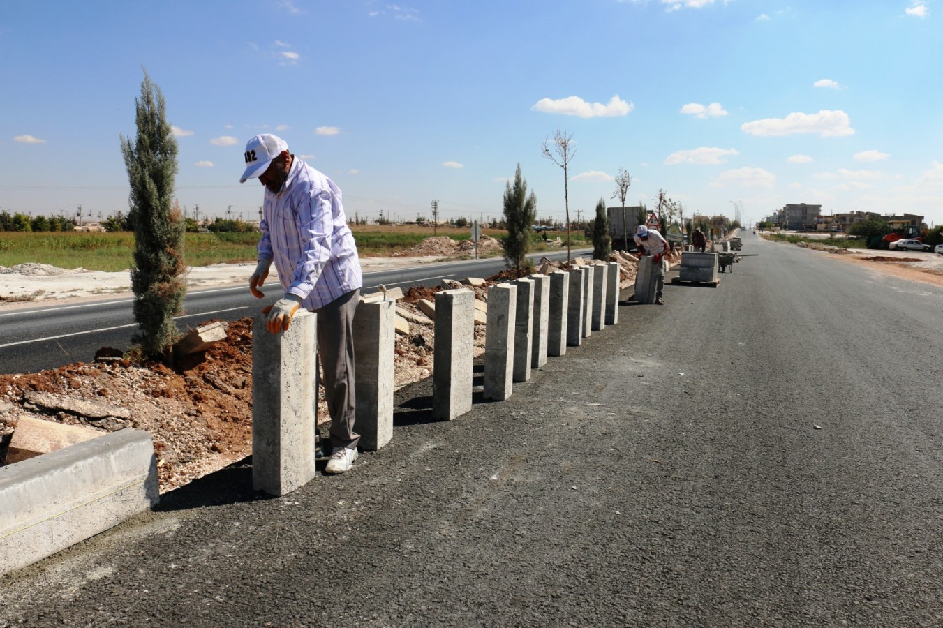 Akçakale-Şanlıurfa yolunda ışıklandırma çalışmaları