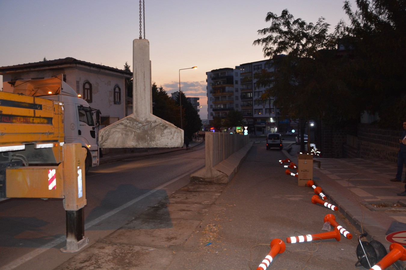 Kaymakamlık önündeki bariyerler kaldırıldı