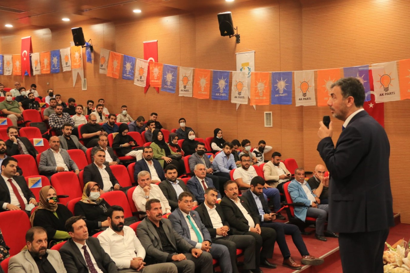 AK Parti Şanlıurfa İl Başkanı AK kadrolarla buluştu