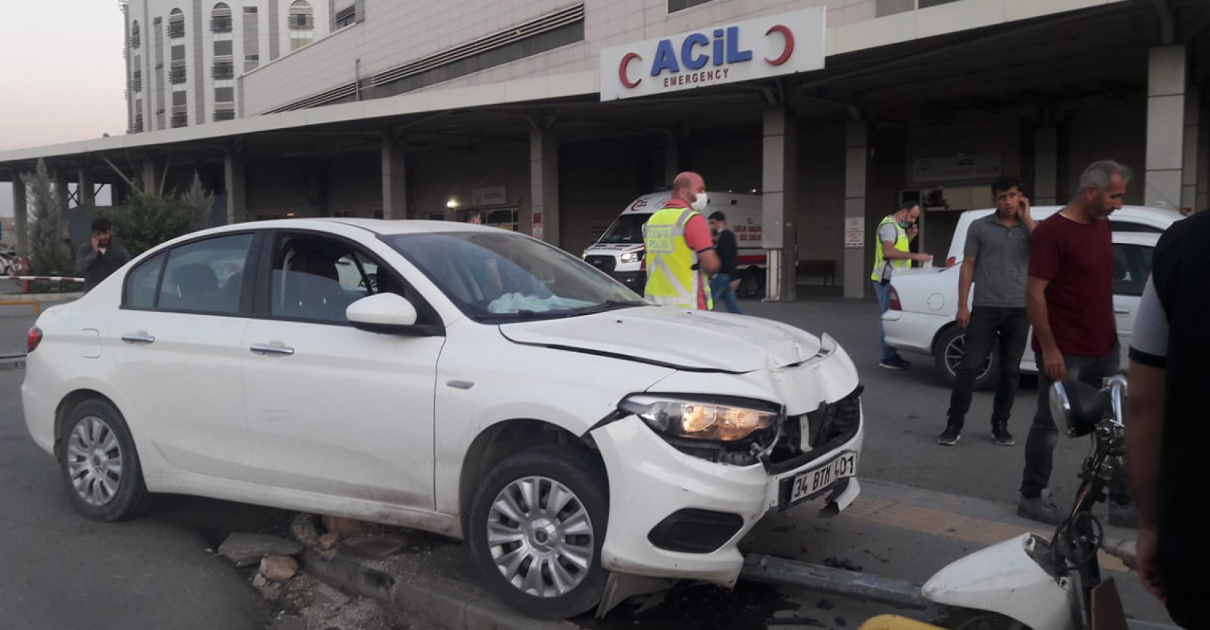 Şanlıurfa'da hatalı sollama kaza getirdi!