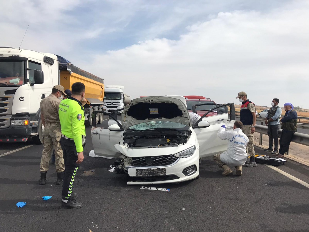 Urfa'da otomobile silahlı saldırı: 1 ölü, 1 yaralı